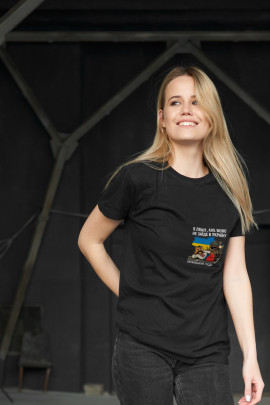 Футболка Boyfriend  жіноча чорна "Я ляжу, але воно не заїде в Україну"