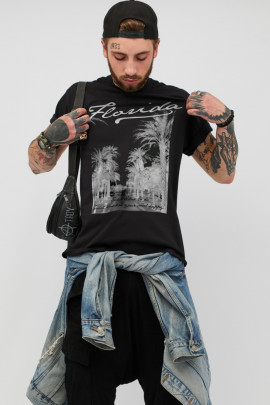 Футболка чоловіча