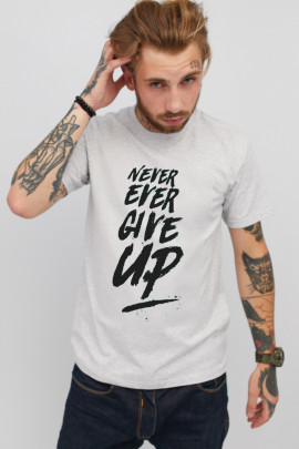 Футболка чоловіча