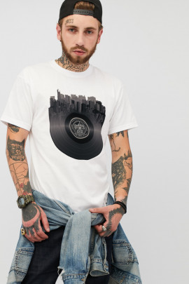 Футболка чоловіча