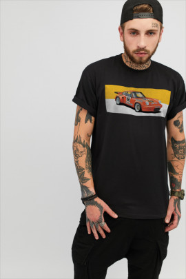 Футболка чоловіча