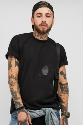 Футболка чоловіча