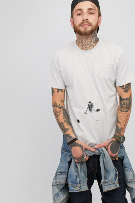 Футболка чоловіча