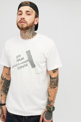 Футболка чоловіча