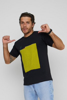 Футболка чоловіча