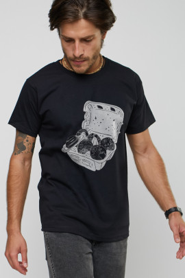 Футболка чоловіча