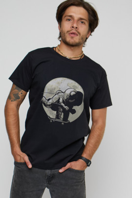 Футболка чоловіча