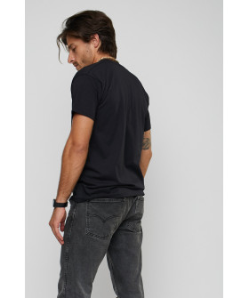 Футболка чоловіча