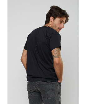 Футболка чоловіча